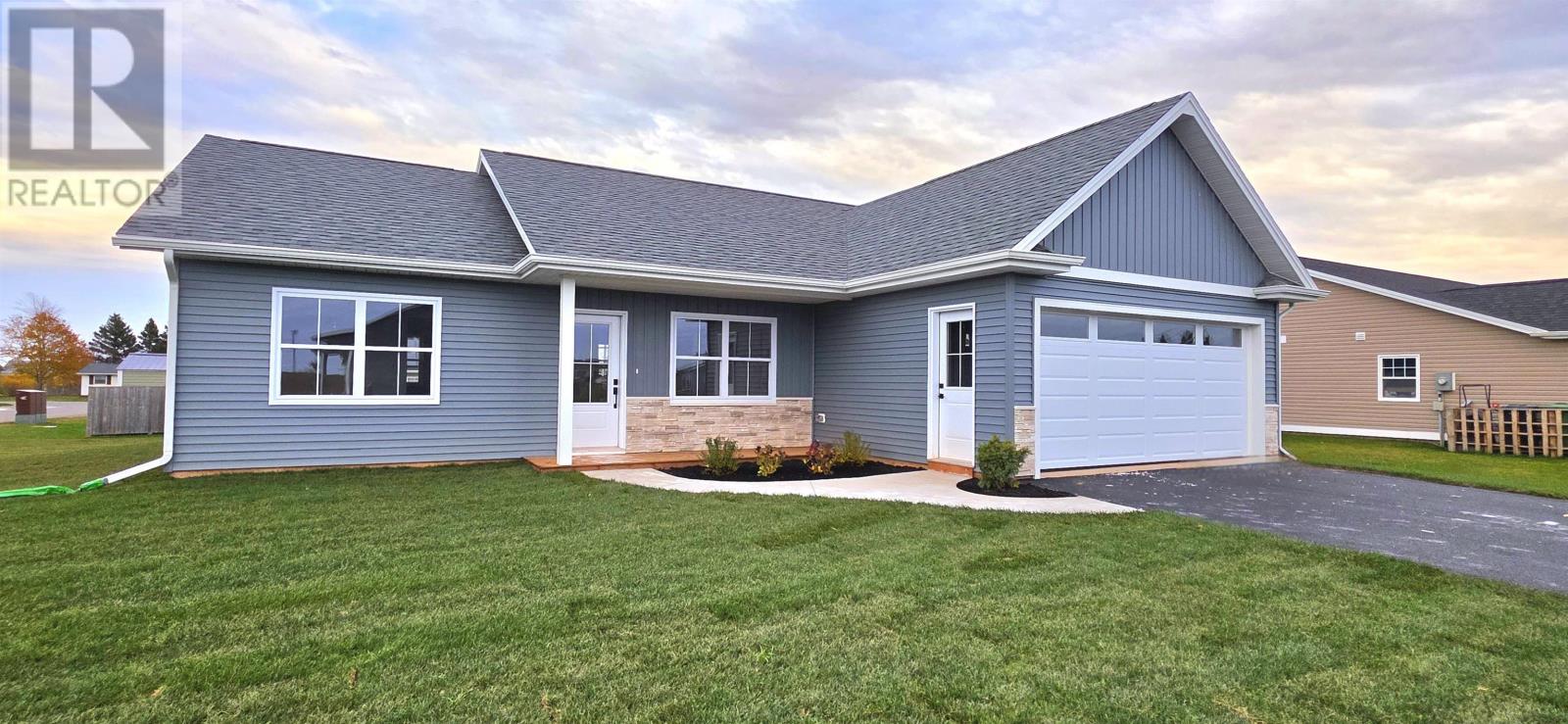 32 Anne Avenue, Charlottetown, Prince Edward Island  C1C 0T1 - Photo 1 - 202527751