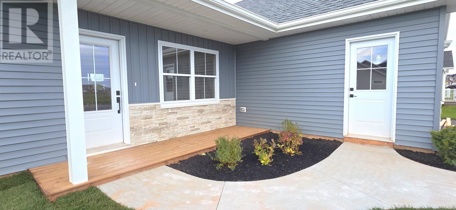 32 Anne Avenue, Charlottetown, Prince Edward Island  C1C 0T1 - Photo 2 - 202527751