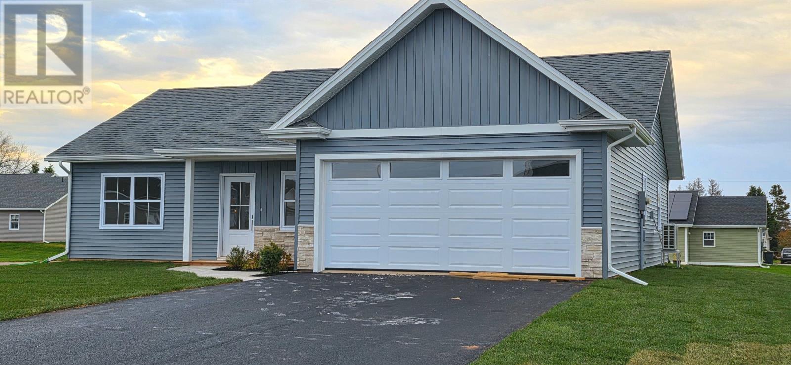 32 Anne Avenue, Charlottetown, Prince Edward Island  C1C 0T1 - Photo 3 - 202527751