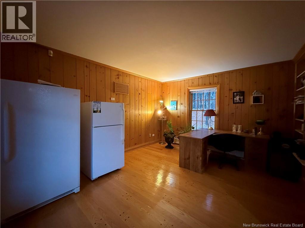 28 Lawson Street, Edmundston, New Brunswick  E3V 1Z4 - Photo 23 - NB129995