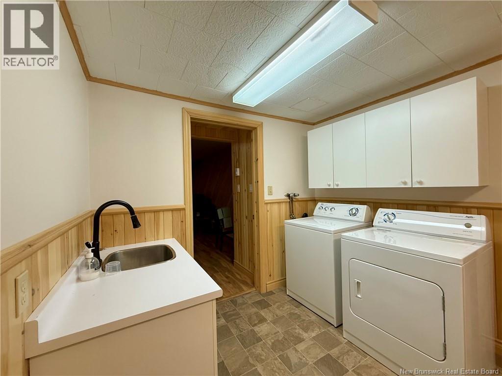 28 Lawson Street, Edmundston, New Brunswick  E3V 1Z4 - Photo 38 - NB129995