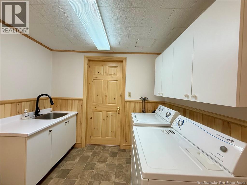 28 Lawson Street, Edmundston, New Brunswick  E3V 1Z4 - Photo 39 - NB129995