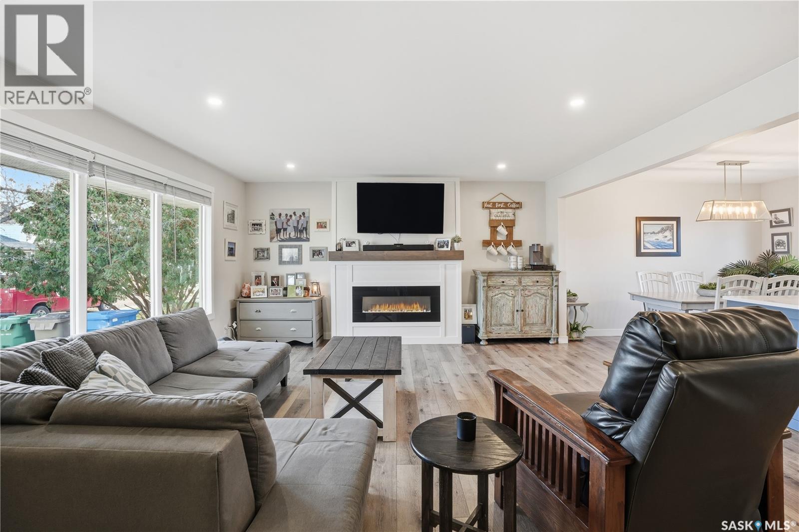 10 O' Neill Street, Regina, Saskatchewan  S4T 7K1 - Photo 4 - SK023877