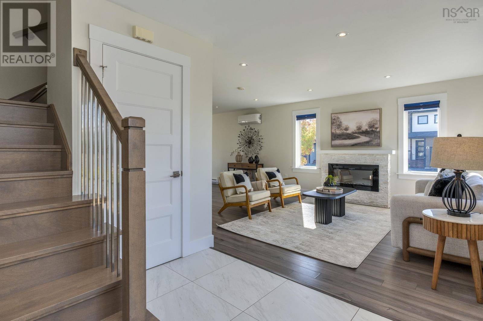 Property at 204 Titanium Crescent image 4