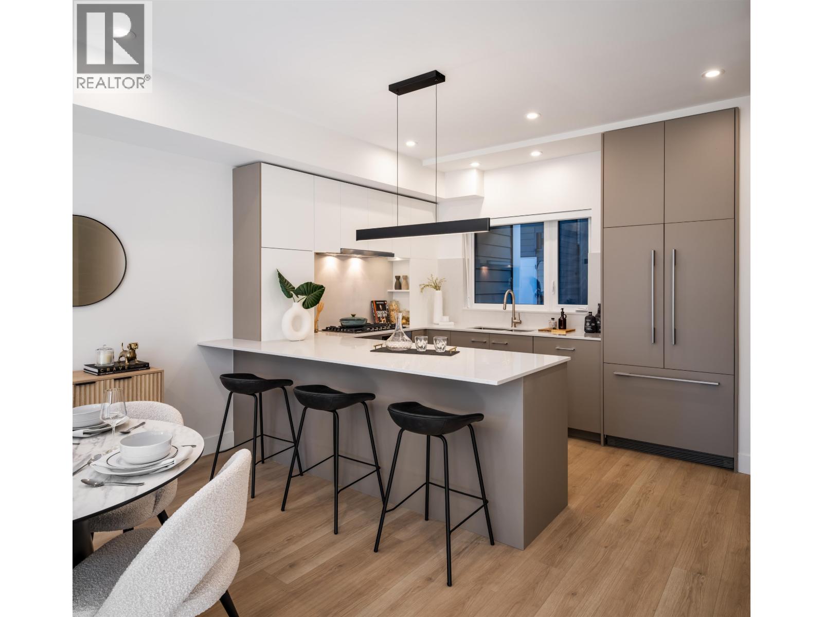 112 342 Mountain Highway, North Vancouver, British Columbia  V7J 2K8 - Photo 5 - R3062978