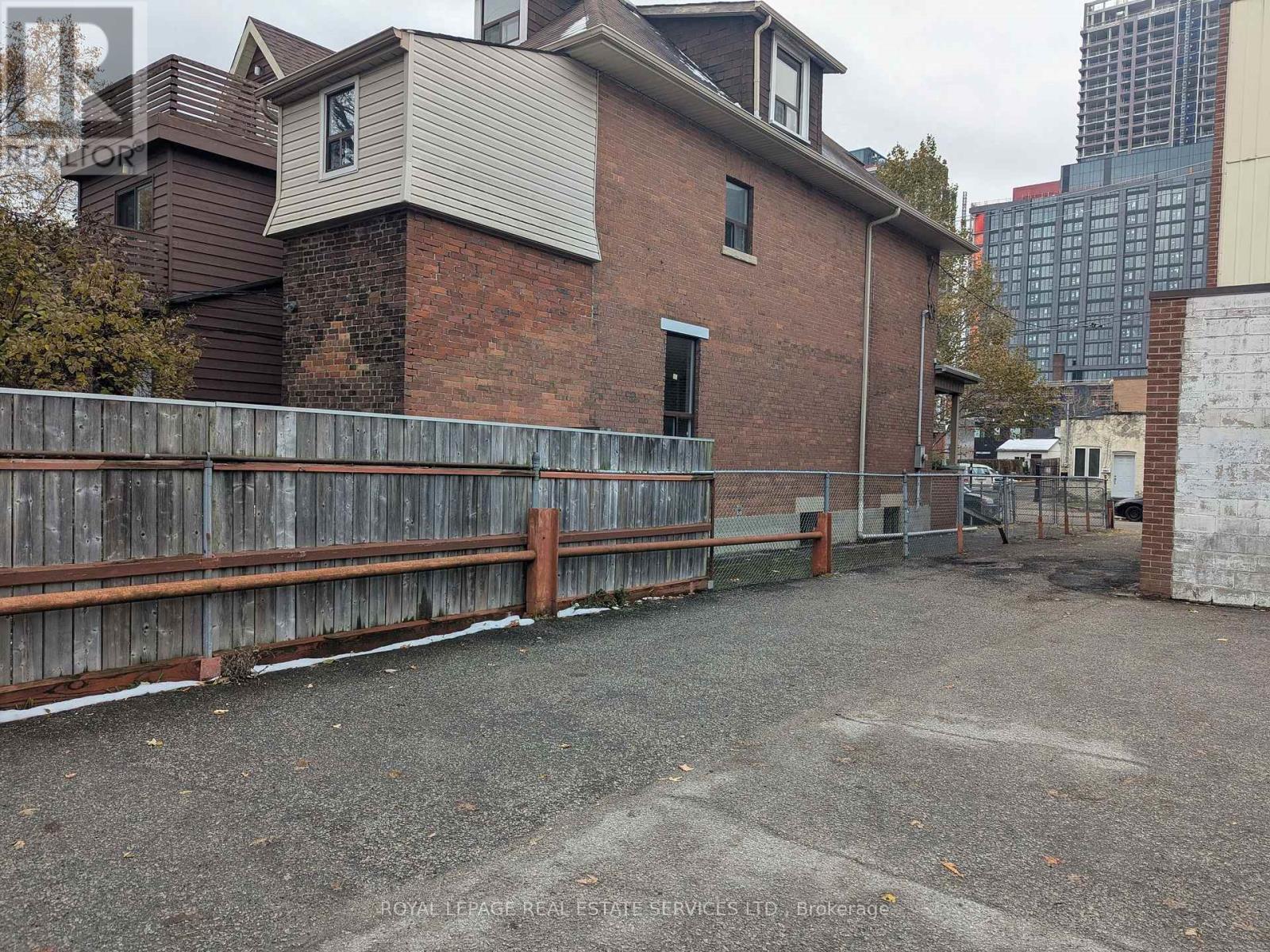 529 Gladstone Avenue, Toronto, Ontario  M6H 3J1 - Photo 22 - C12526854