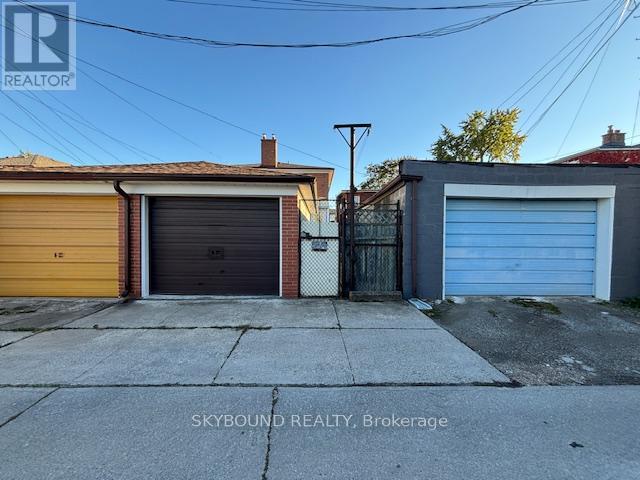 110a Morrison Avenue, Toronto, Ontario M6E 1M2 - Photo 18 - W12512746