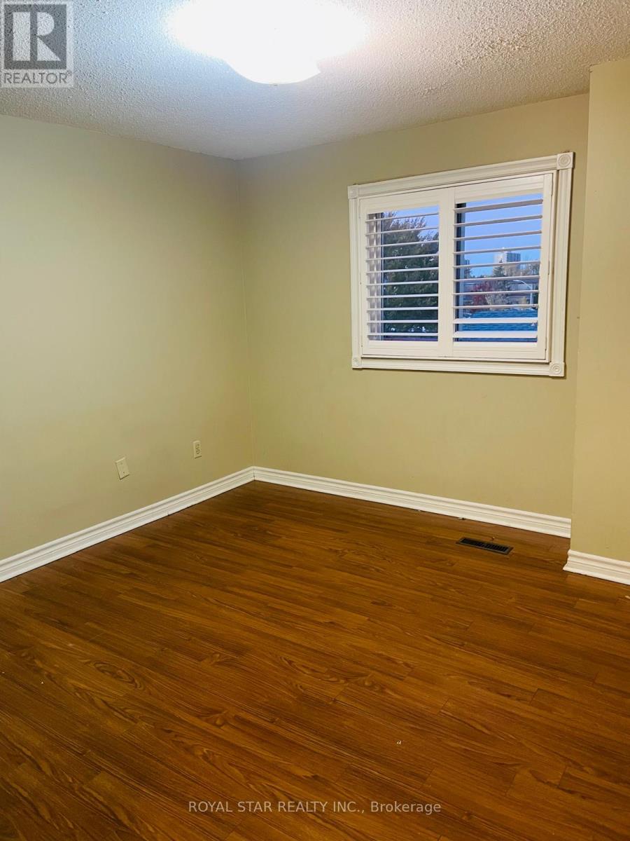 118 Banting Crescent, Brampton, Ontario L6Y 2L9 - Photo 12 - W12532790