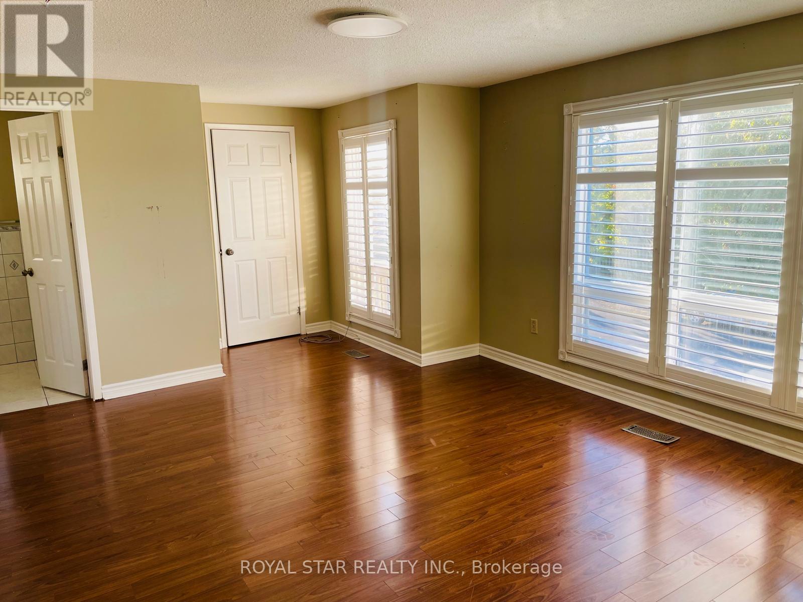 118 Banting Crescent, Brampton, Ontario L6Y 2L9 - Photo 8 - W12532790