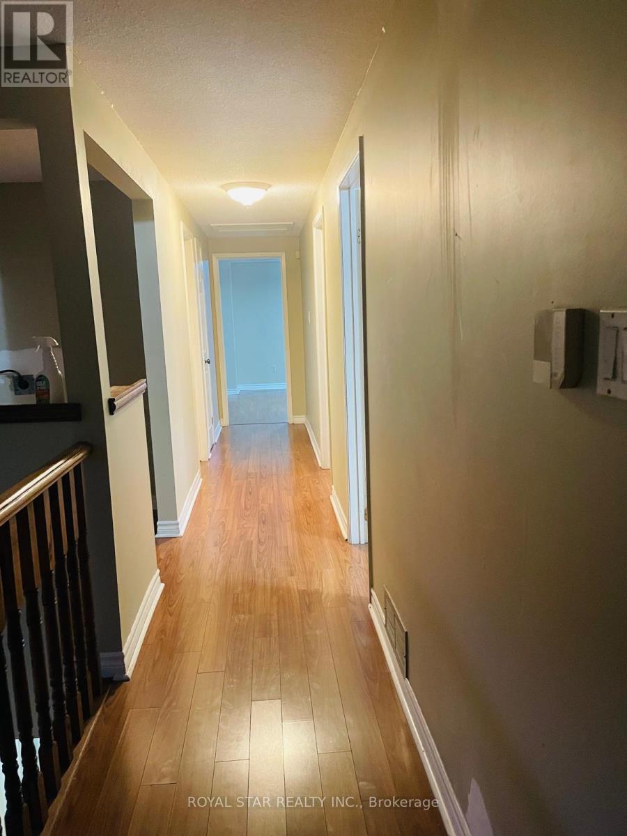 118 Banting Crescent, Brampton, Ontario L6Y 2L9 - Photo 7 - W12532790