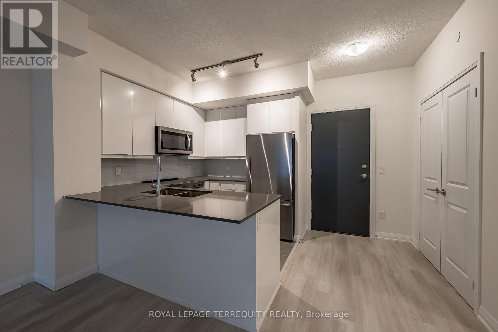805 - 3260 Sheppard Avenue E, Toronto, Ontario  M1T 3K3 - Photo 4 - E12537878