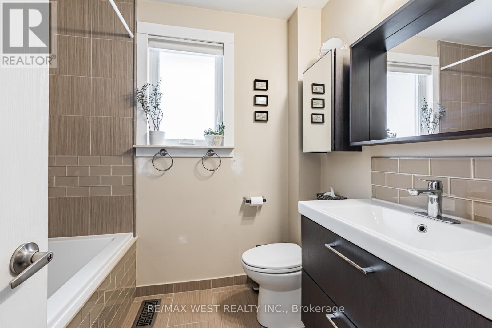 75 Homestead Road, Toronto, Ontario  M1E 3S1 - Photo 6 - E12538002