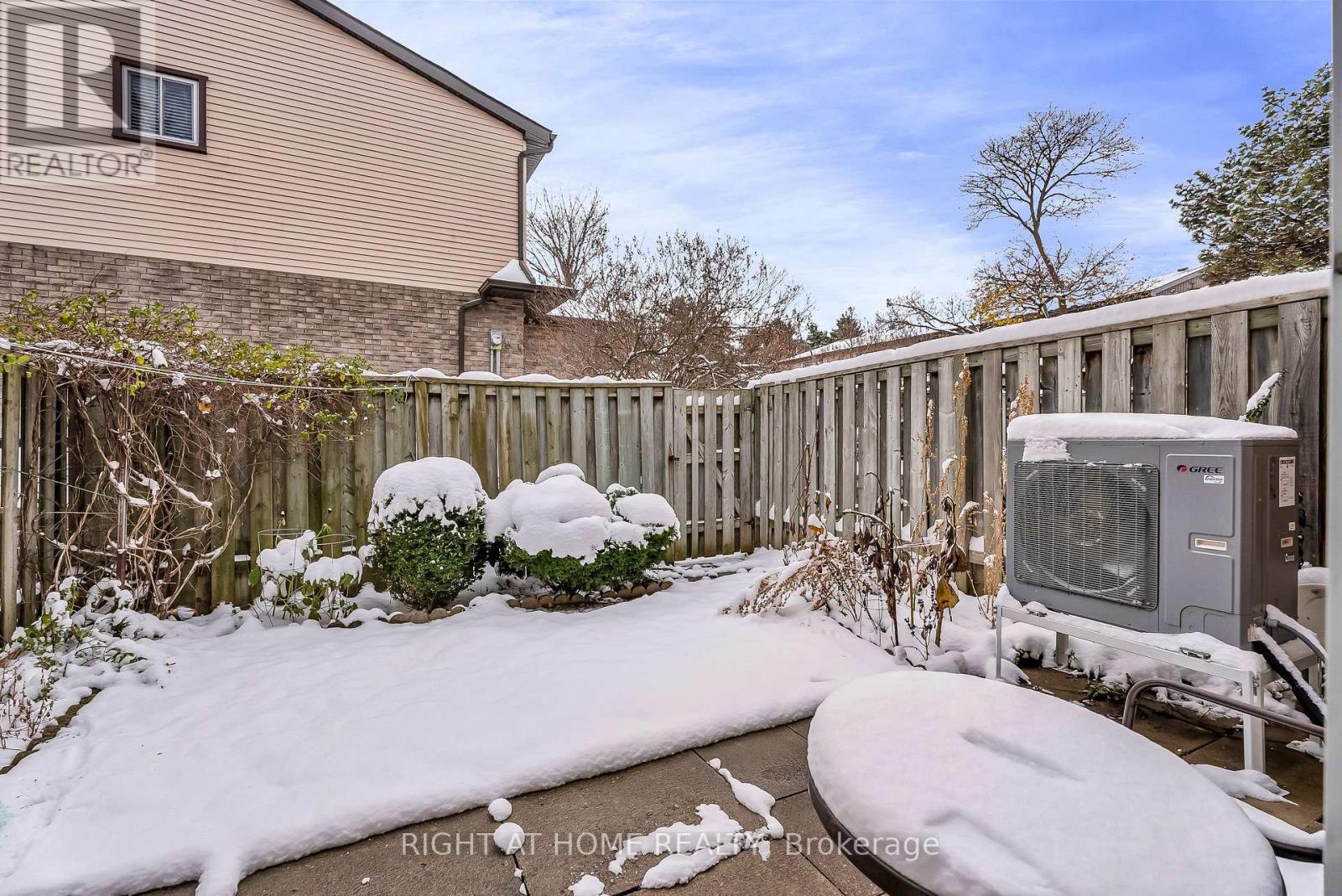 42 - 1121 Sandhurst Circle, Toronto, Ontario  M1V 1V4 - Photo 39 - E12538008