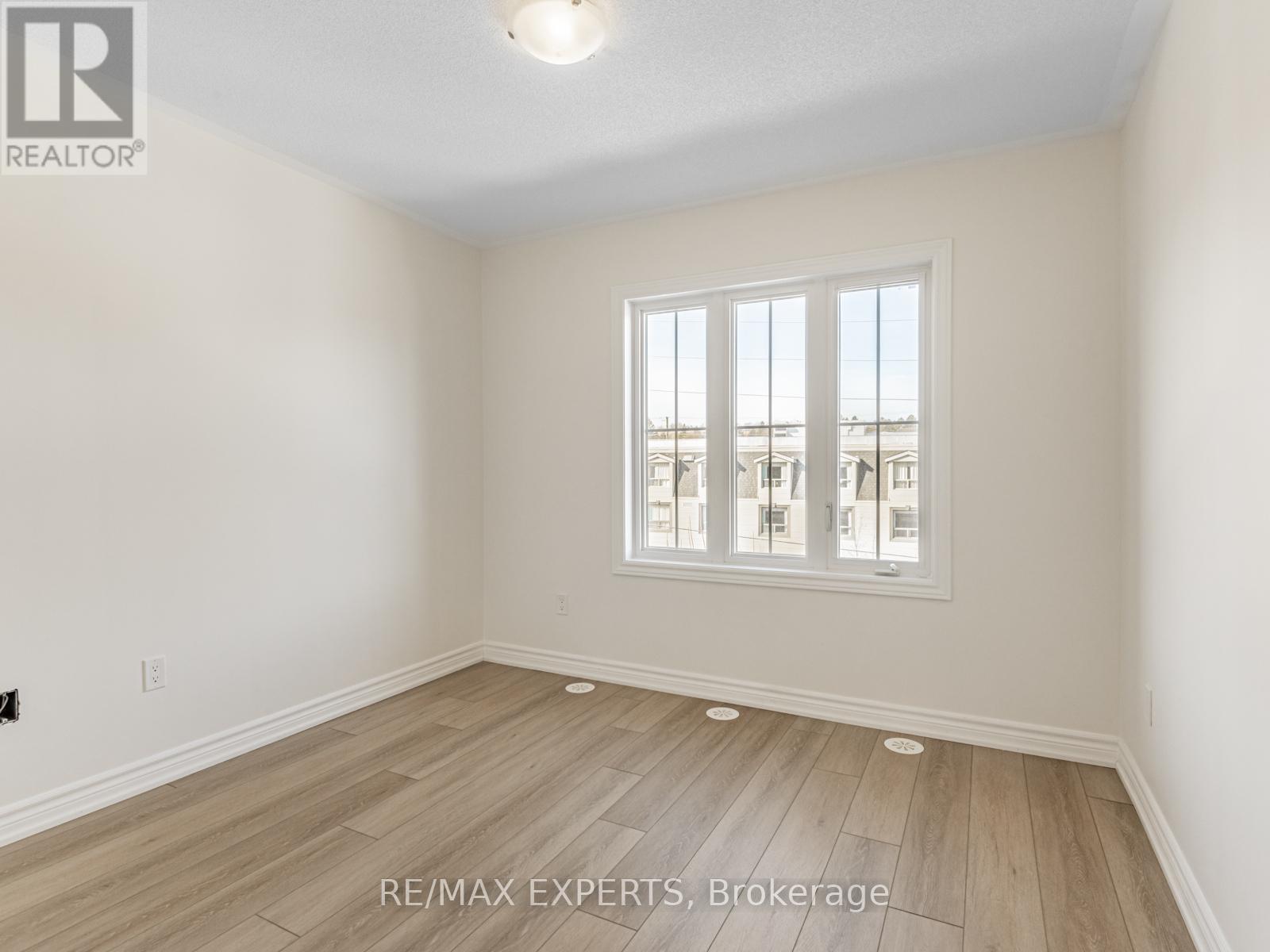 303 - 199 Pine Grove Road, Vaughan, Ontario  L4L 0H8 - Photo 22 - N12537906