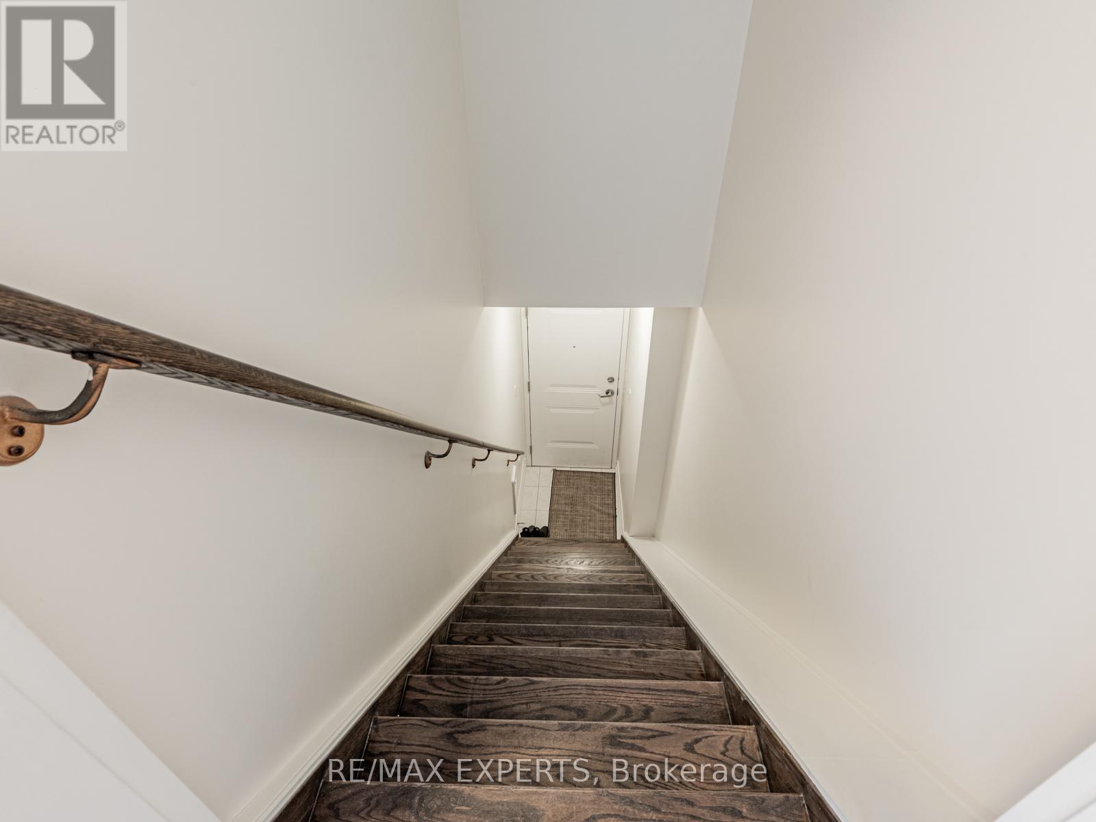 303 - 199 Pine Grove Road, Vaughan, Ontario  L4L 0H8 - Photo 3 - N12537906