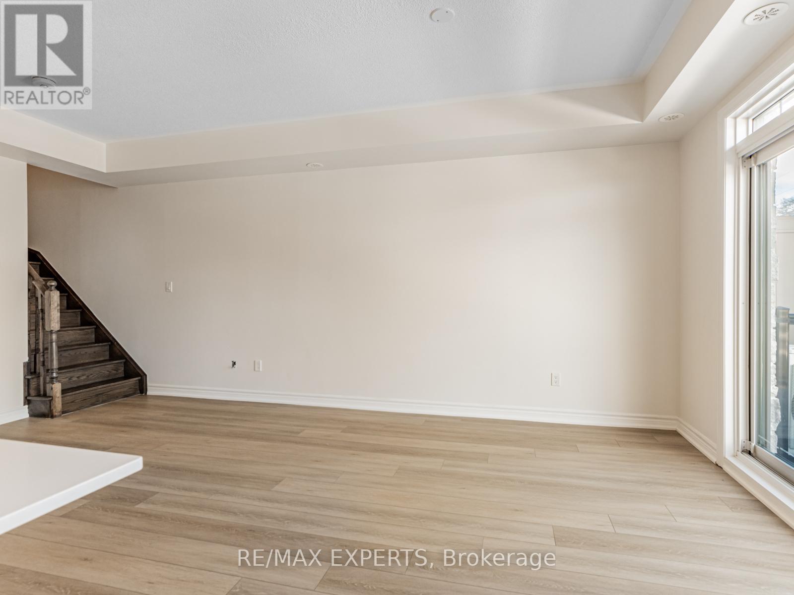 303 - 199 Pine Grove Road, Vaughan, Ontario  L4L 0H8 - Photo 7 - N12537906