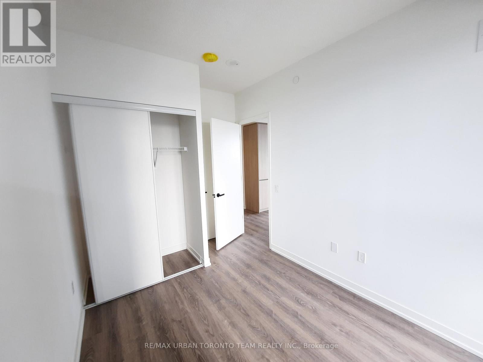 1009 - 8 Interchange Way, Vaughan, Ontario  L4K 5Z7 - Photo 13 - N12537914