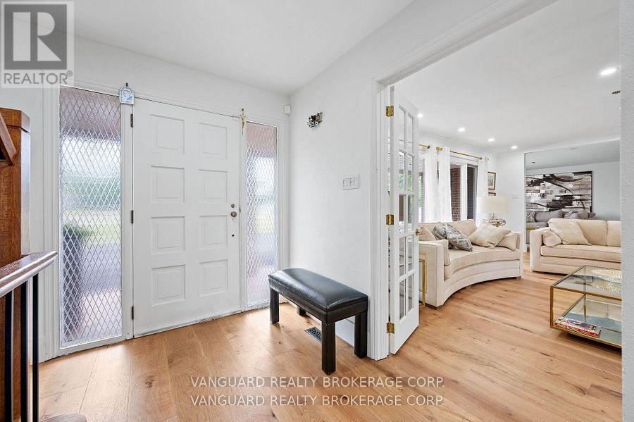 80 Kleins Crescent, Vaughan, Ontario  L0J 1C0 - Photo 11 - N12538020