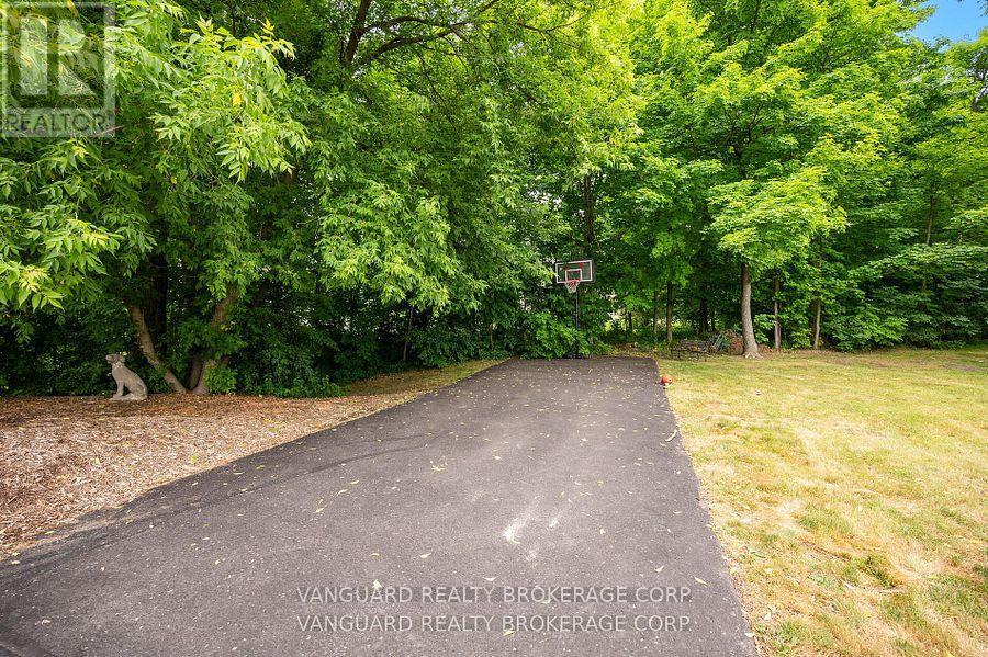 80 Kleins Crescent, Vaughan, Ontario  L0J 1C0 - Photo 6 - N12538020