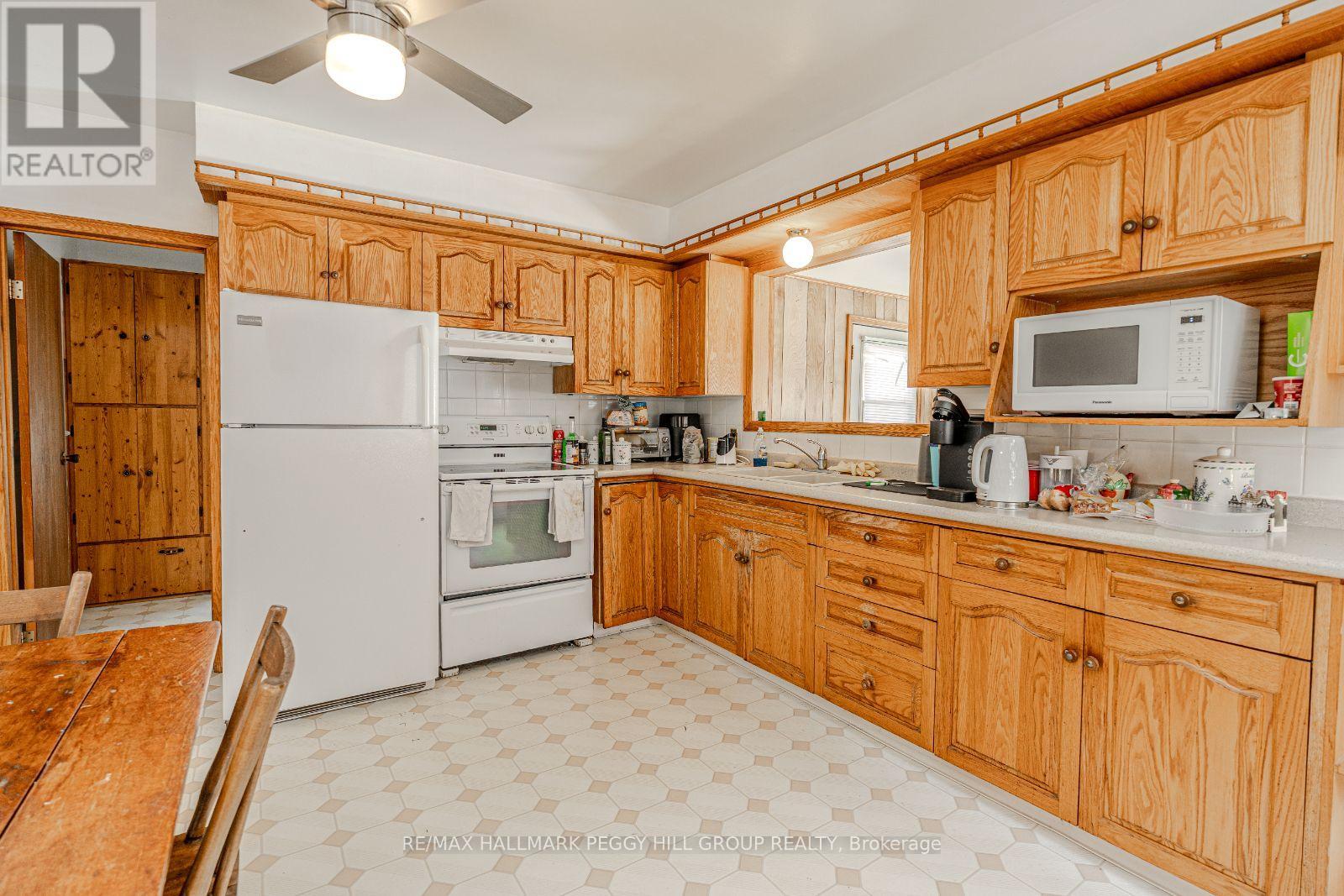 85 Tyler Street, Aurora, Ontario  L4G 2N4 - Photo 6 - N12538032