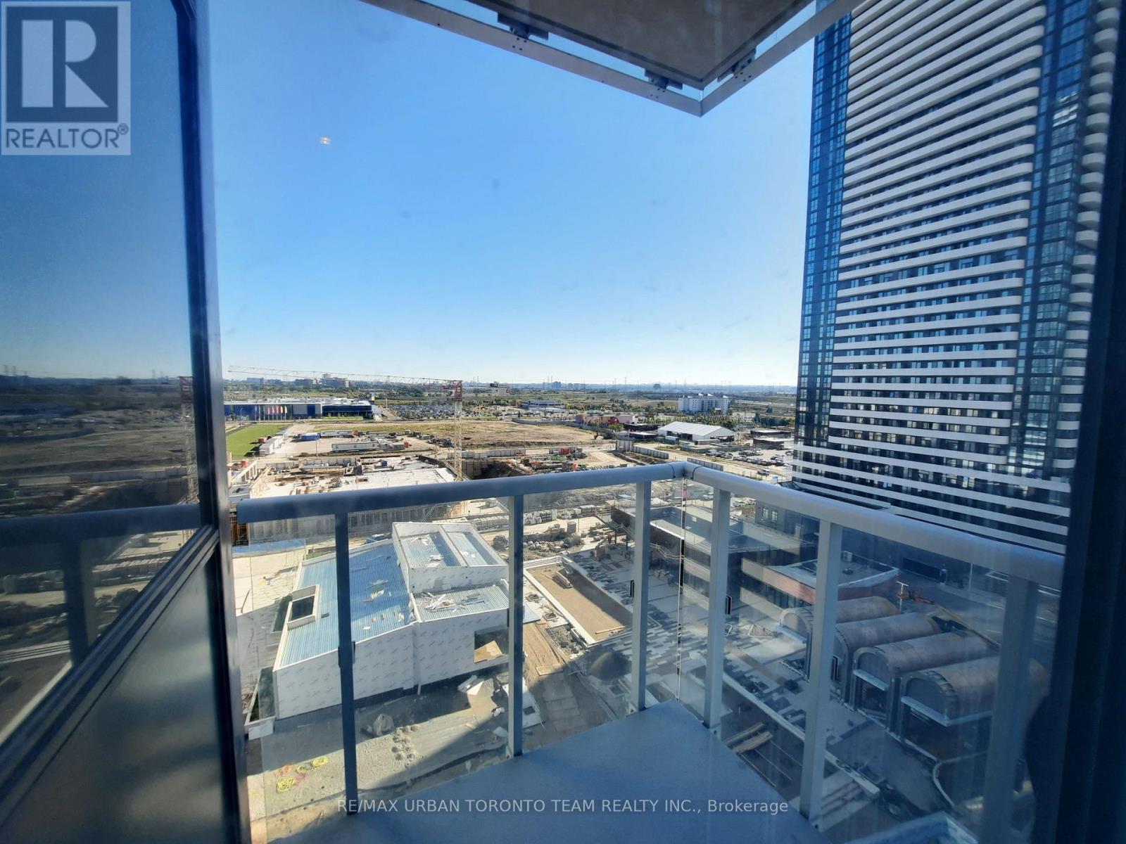 1012 - 8 Interchange Way, Vaughan, Ontario  L4K 5Z7 - Photo 10 - N12538084