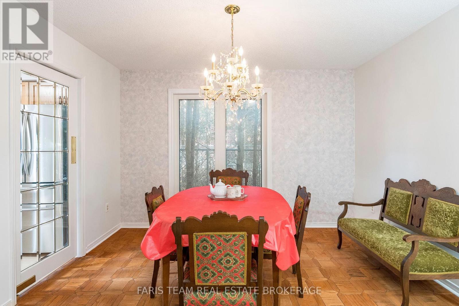 2 Heritage Road, Innisfil, Ontario  L0L 1L0 - Photo 13 - N12538106