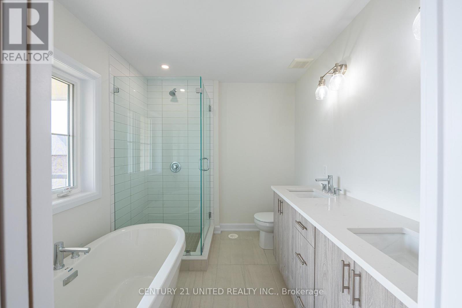 307 Mullighan Gardens, Peterborough, Ontario  K9K 0H2 - Photo 7 - X12538198