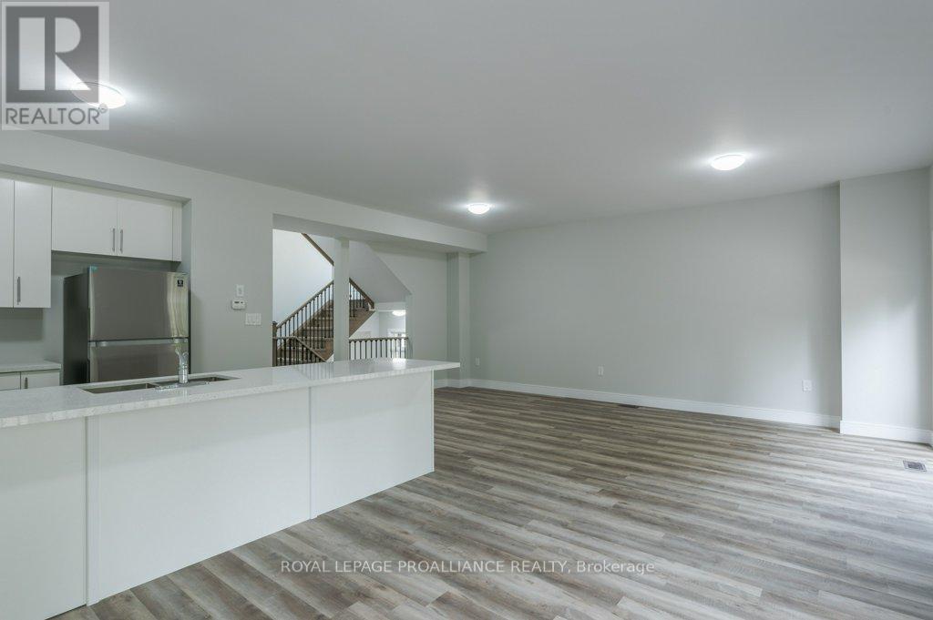 18 - 550 Brealey Drive, Peterborough, Ontario  K9K 2R7 - Photo 17 - X12538224