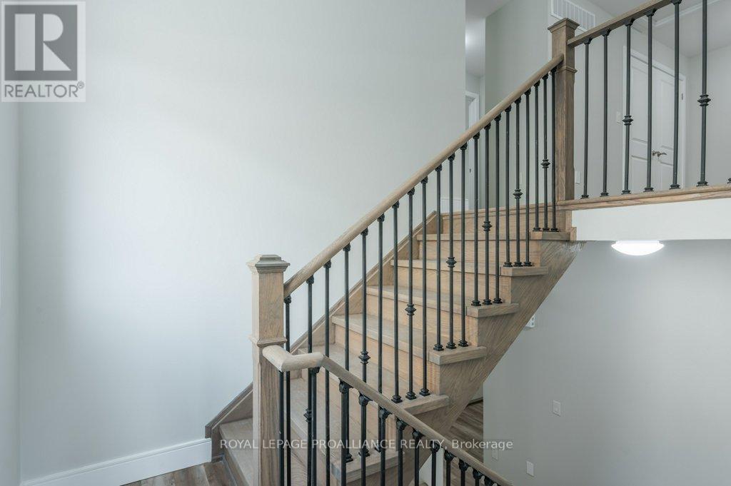 18 - 550 Brealey Drive, Peterborough, Ontario  K9K 2R7 - Photo 19 - X12538224