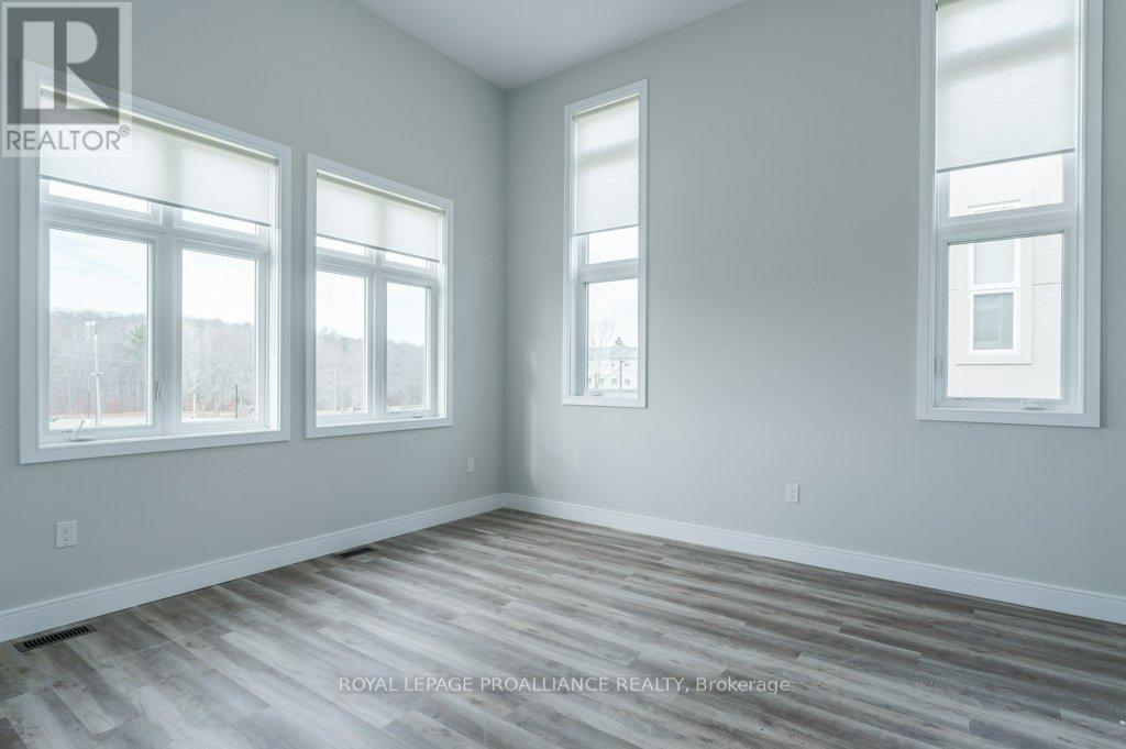 18 - 550 Brealey Drive, Peterborough, Ontario  K9K 2R7 - Photo 22 - X12538224