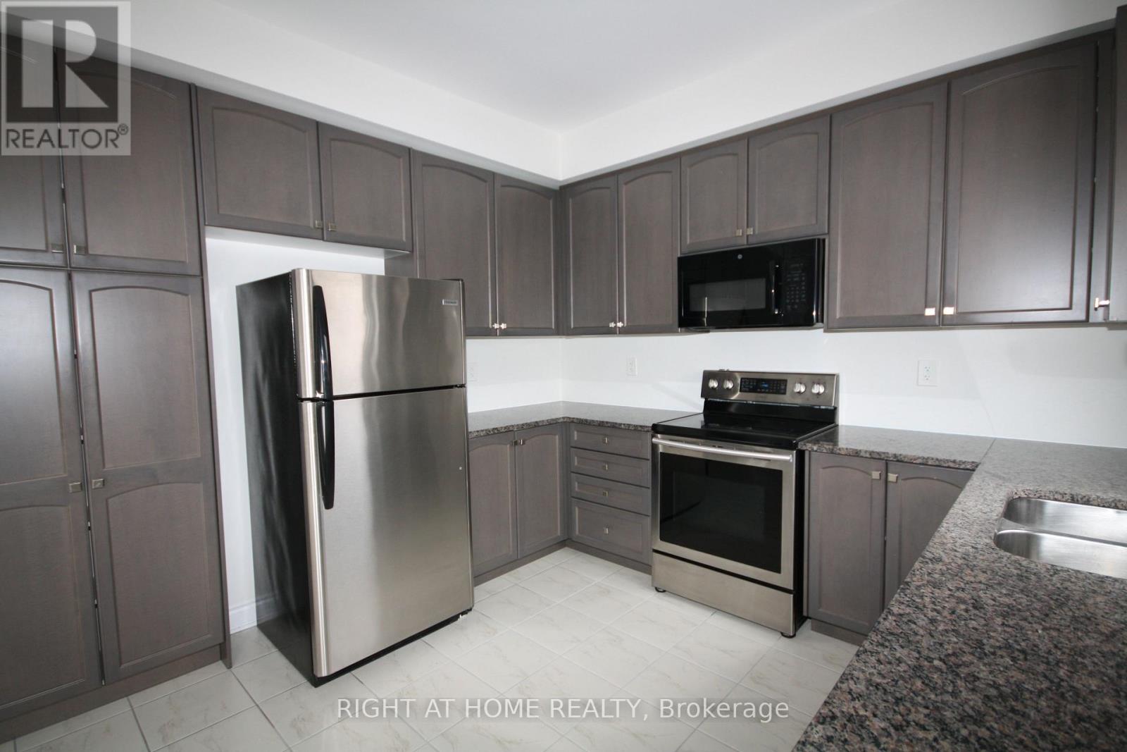 66 White Crescent, Barrie, Ontario  L4N 5Z9 - Photo 10 - S12537952