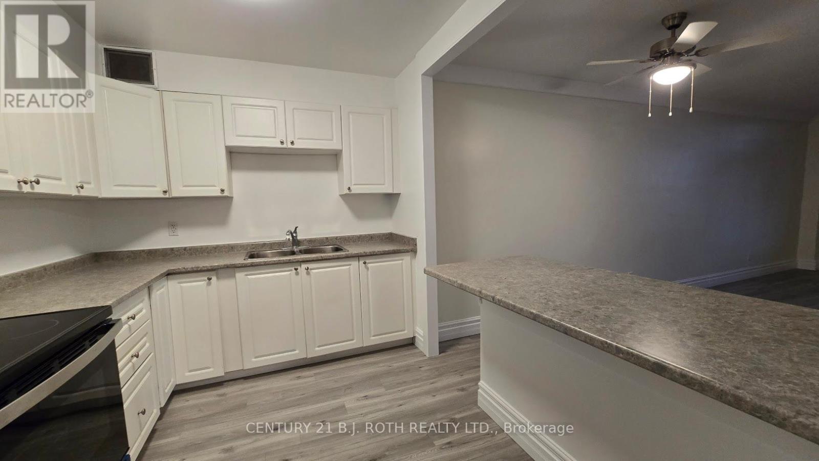 45 - 2 Grove Street E, Barrie, Ontario  L4M 2N5 - Photo 4 - S12538036