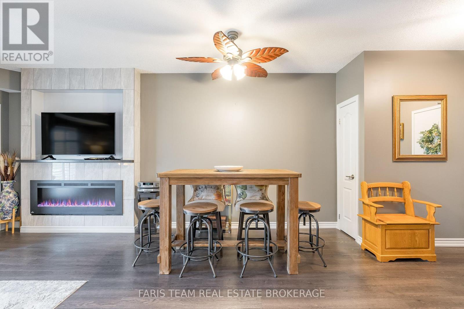 210 - 40 Ferndale Drive S, Barrie, Ontario  L4N 2L3 - Photo 13 - S12538104