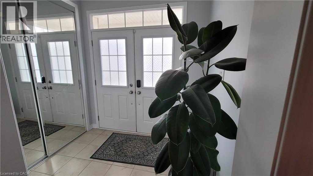 231 Grovehill Crescent, Kitchener, Ontario  N2R 0K8 - Photo 4 - 40775367