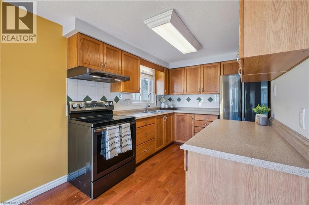 90 Highbrook Street, Kitchener, Ontario  N2E 3P3 - Photo 7 - 40779101