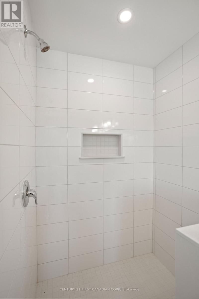 6981 Heathwoods Avenue, London South, Ontario  N6P 1H3 - Photo 31 - X12538172