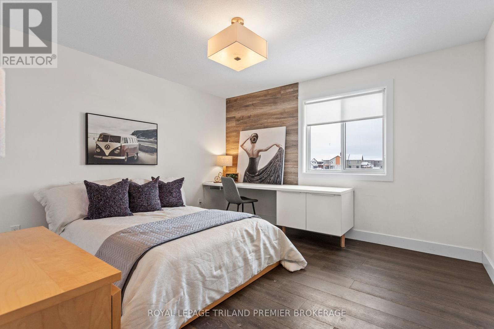 2054 Wateroak Drive, London North, Ontario N6G 5B4 - Photo 30 - X12538220