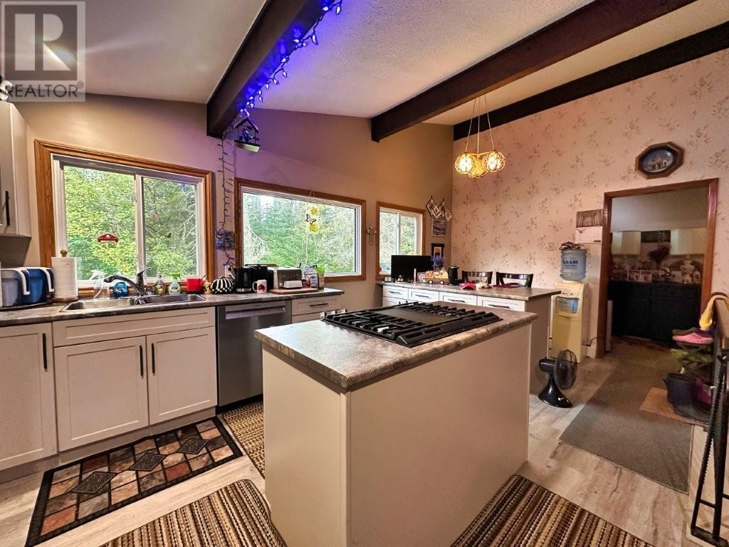 6018 Mapleward Road, Thunder Bay, Ontario  P7G 1L7 - Photo 11 - TB253391