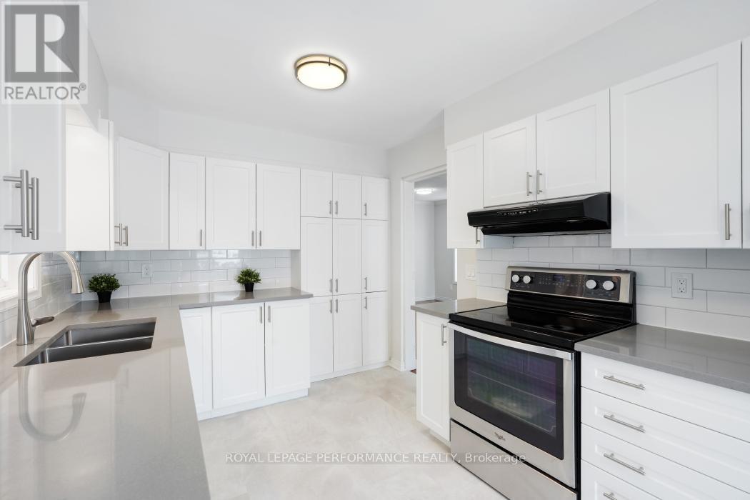 41 Saddle Crescent, Ottawa, Ontario  K1G 5L4 - Photo 17 - X12538252