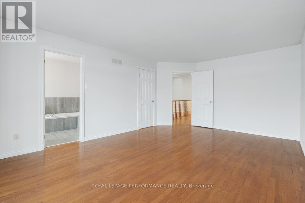 41 Saddle Crescent, Ottawa, Ontario  K1G 5L4 - Photo 22 - X12538252