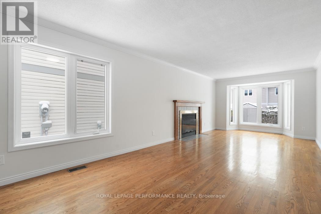 41 Saddle Crescent, Ottawa, Ontario  K1G 5L4 - Photo 9 - X12538252