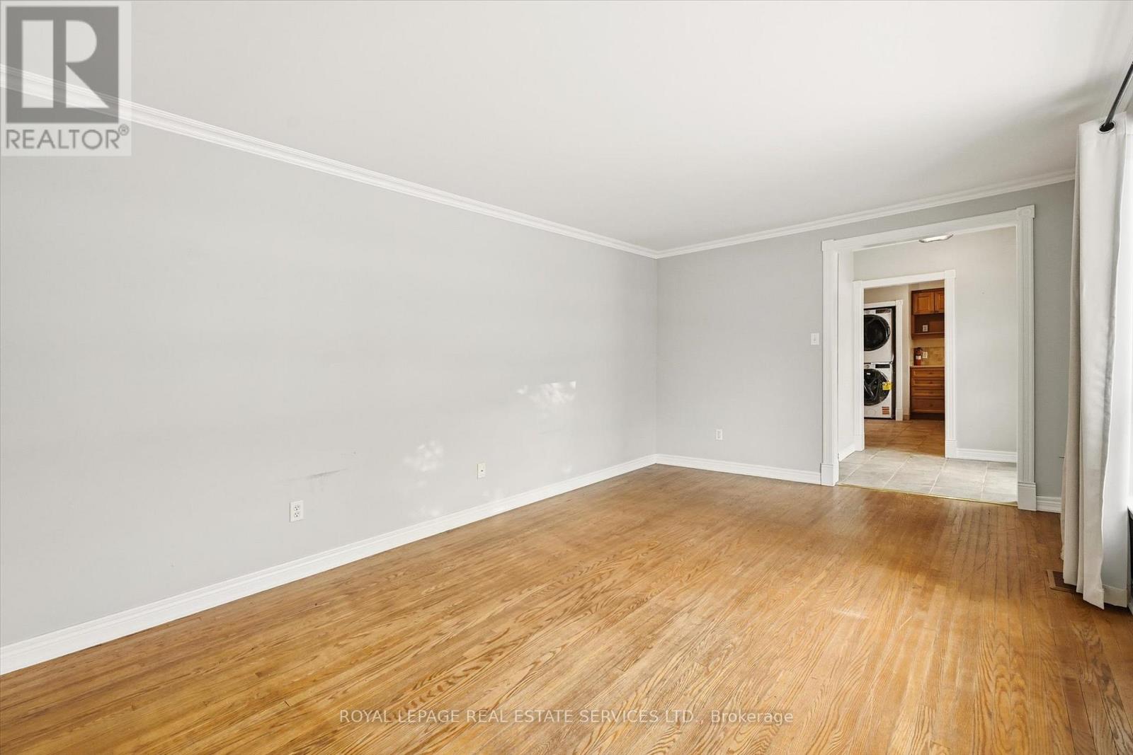 Main Level - 419 Hampton Heath Road, Burlington, Ontario  L7L 4R3 - Photo 10 - W12537882