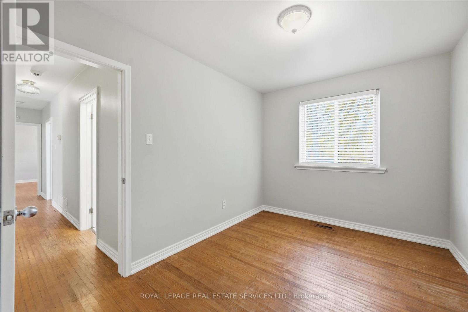 Main Level - 419 Hampton Heath Road, Burlington, Ontario  L7L 4R3 - Photo 27 - W12537882