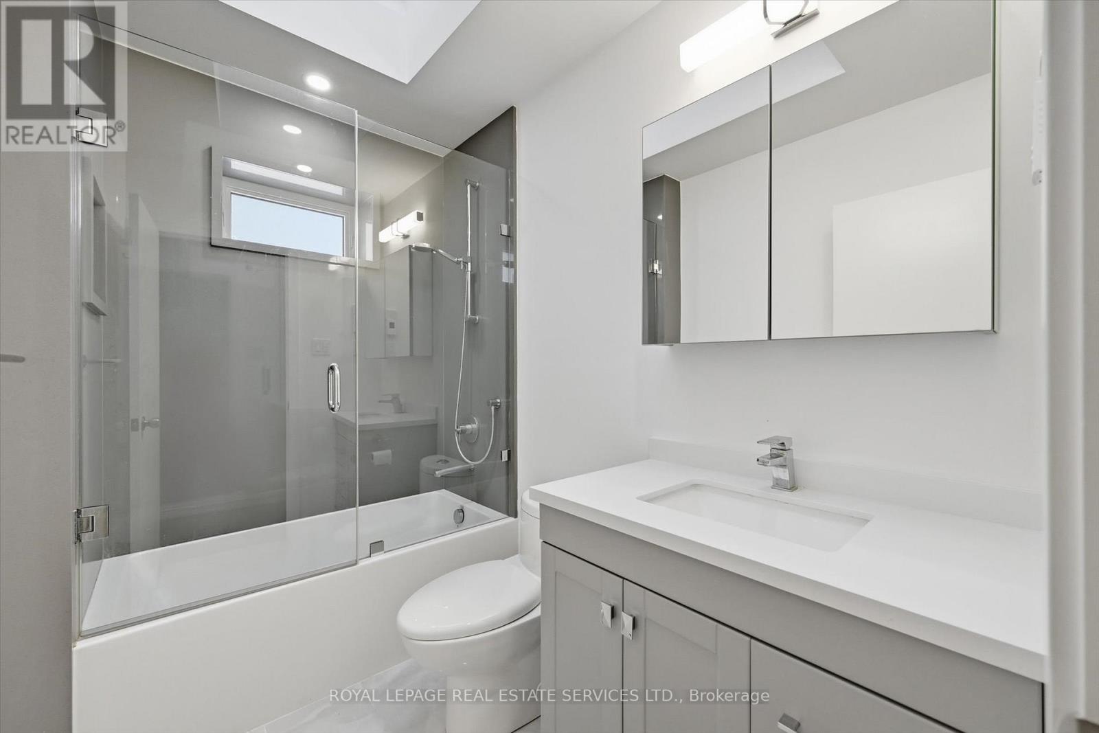 Main Level - 419 Hampton Heath Road, Burlington, Ontario  L7L 4R3 - Photo 29 - W12537882