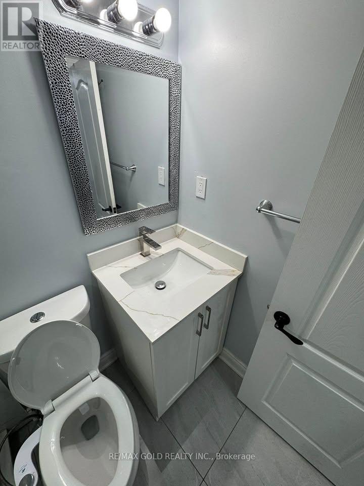 Basement - 98 Centre Street N, Brampton, Ontario  L6V 2Z3 - Photo 11 - W12537886