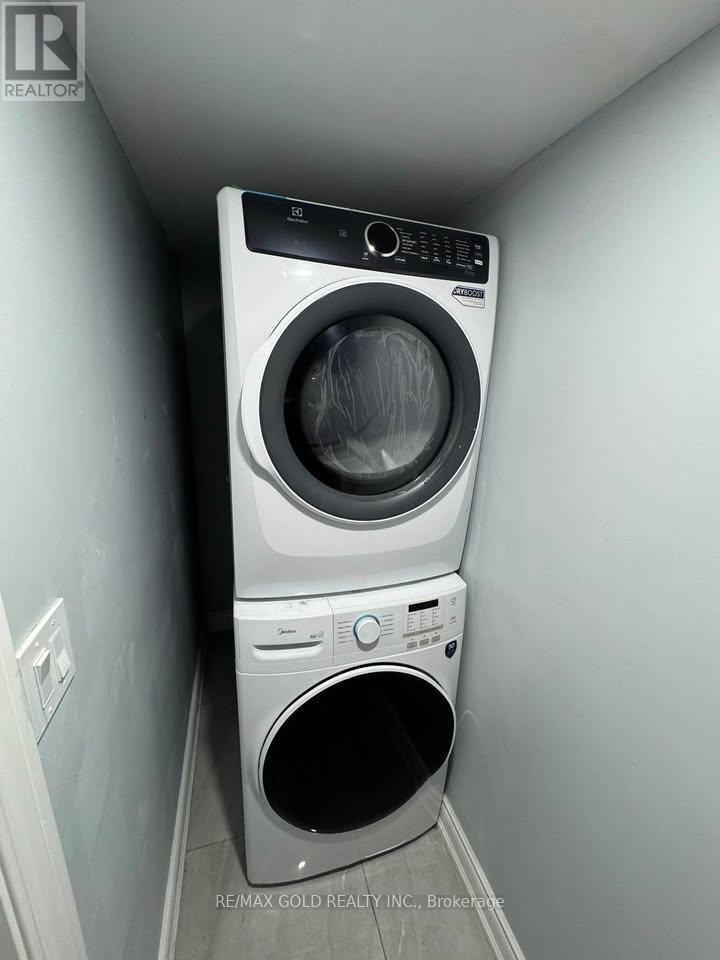 Basement - 98 Centre Street N, Brampton, Ontario  L6V 2Z3 - Photo 12 - W12537886