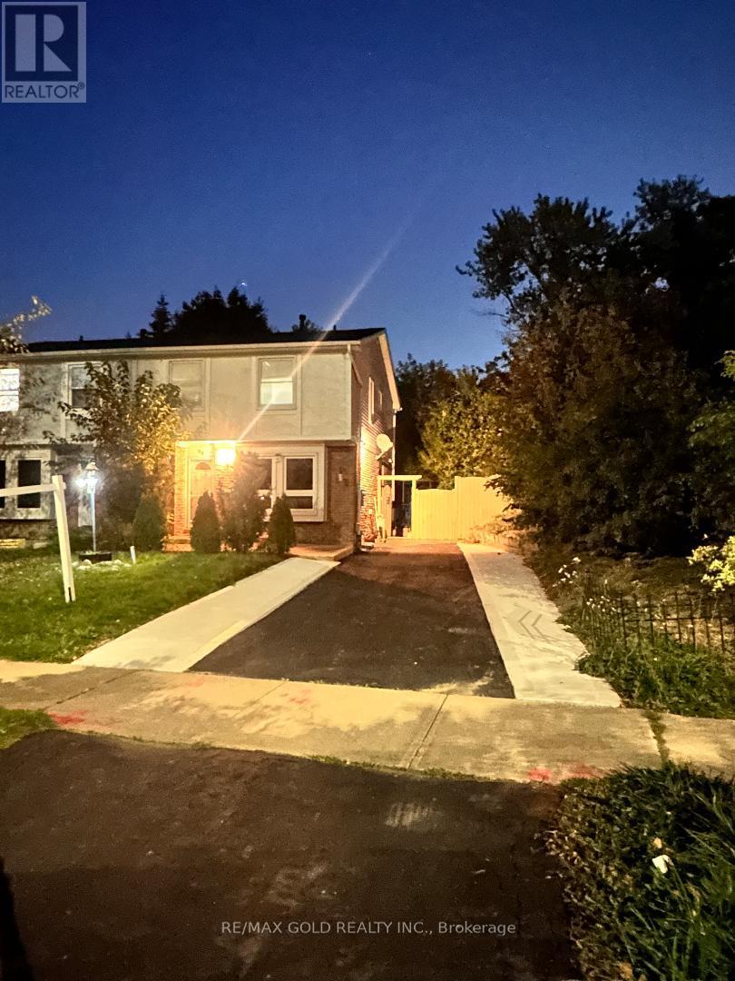 Basement - 98 Centre Street N, Brampton, Ontario  L6V 2Z3 - Photo 3 - W12537886