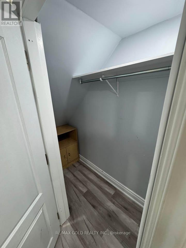 Basement - 98 Centre Street N, Brampton, Ontario  L6V 2Z3 - Photo 7 - W12537886