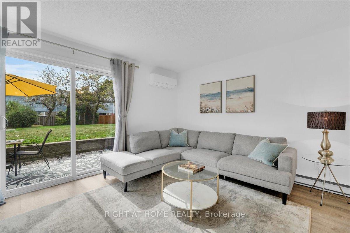 64 Worthington Drive, Oakville, Ontario  L6L 1C9 - Photo 12 - W12537890