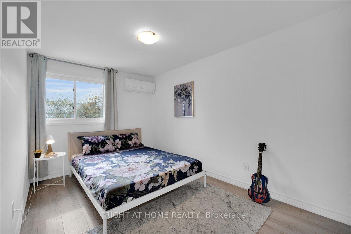 64 Worthington Drive, Oakville, Ontario  L6L 1C9 - Photo 21 - W12537890